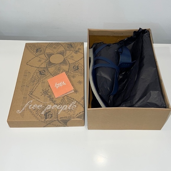 FREE People Denim Blue Leather Vacation Day Wrap Sandal size 38.5 - Picture 5 of 9